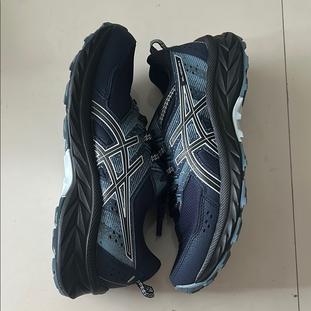 ASICS Navy and Black Running Shoes